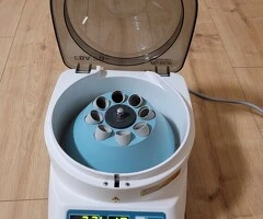 Centrifuga Hettich EBA 20