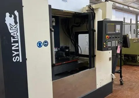 Centro di lavoro a 5 assi SYNTAK MBV-10 - 1/4