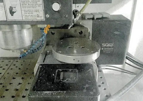 Centro di lavoro a 5 assi SYNTAK MBV-10 - 2/4