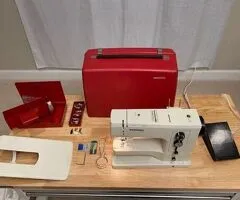 Macchina a coda BERNINA Record 830